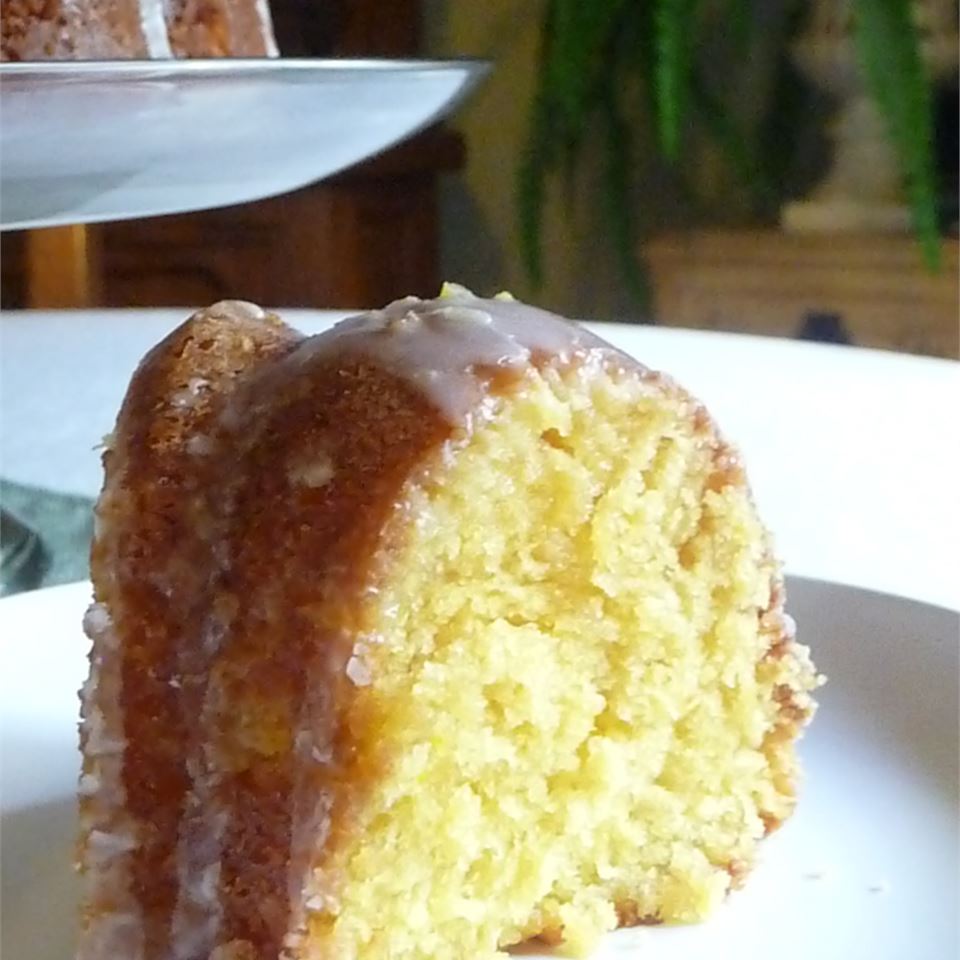 Memaw's Lemon Sunshine Cake 