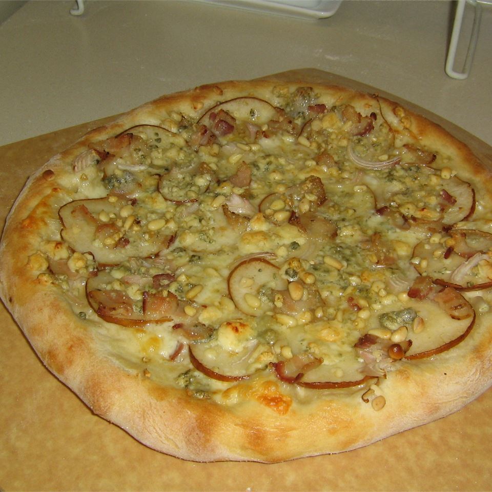 Pear and Gorgonzola Cheese Pizza 
