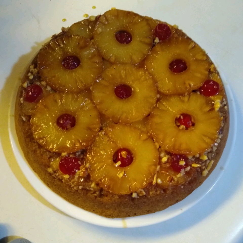 Grandma's Pineapple Upside-Down Cake 