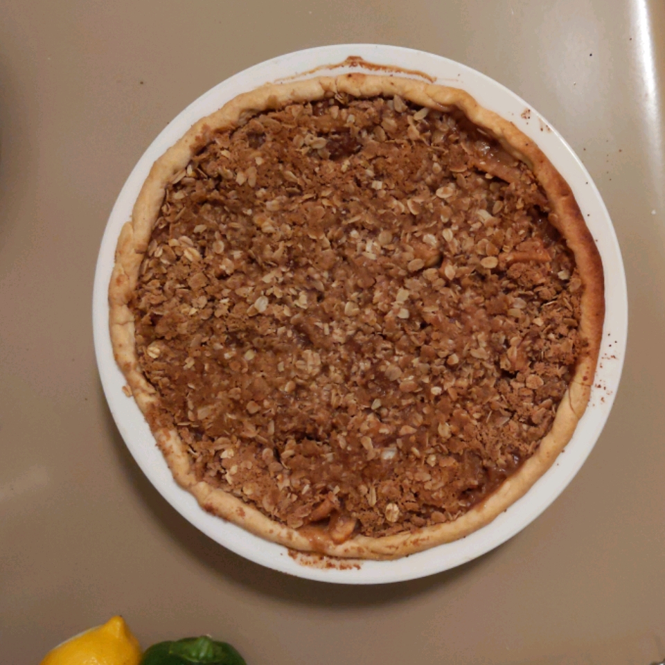 Dutch Apple Pie with Oatmeal Streusel 