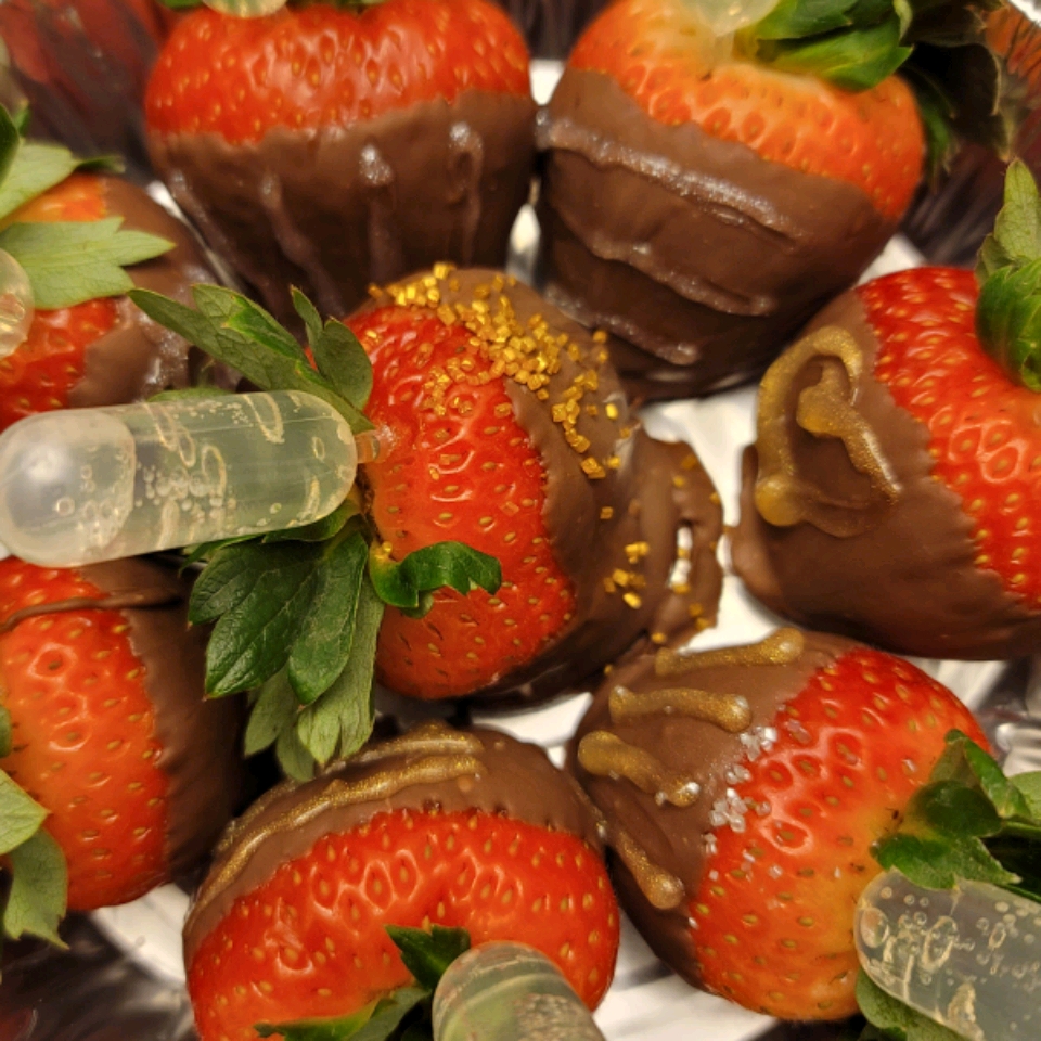 Simple Chocolate-Covered Strawberries 