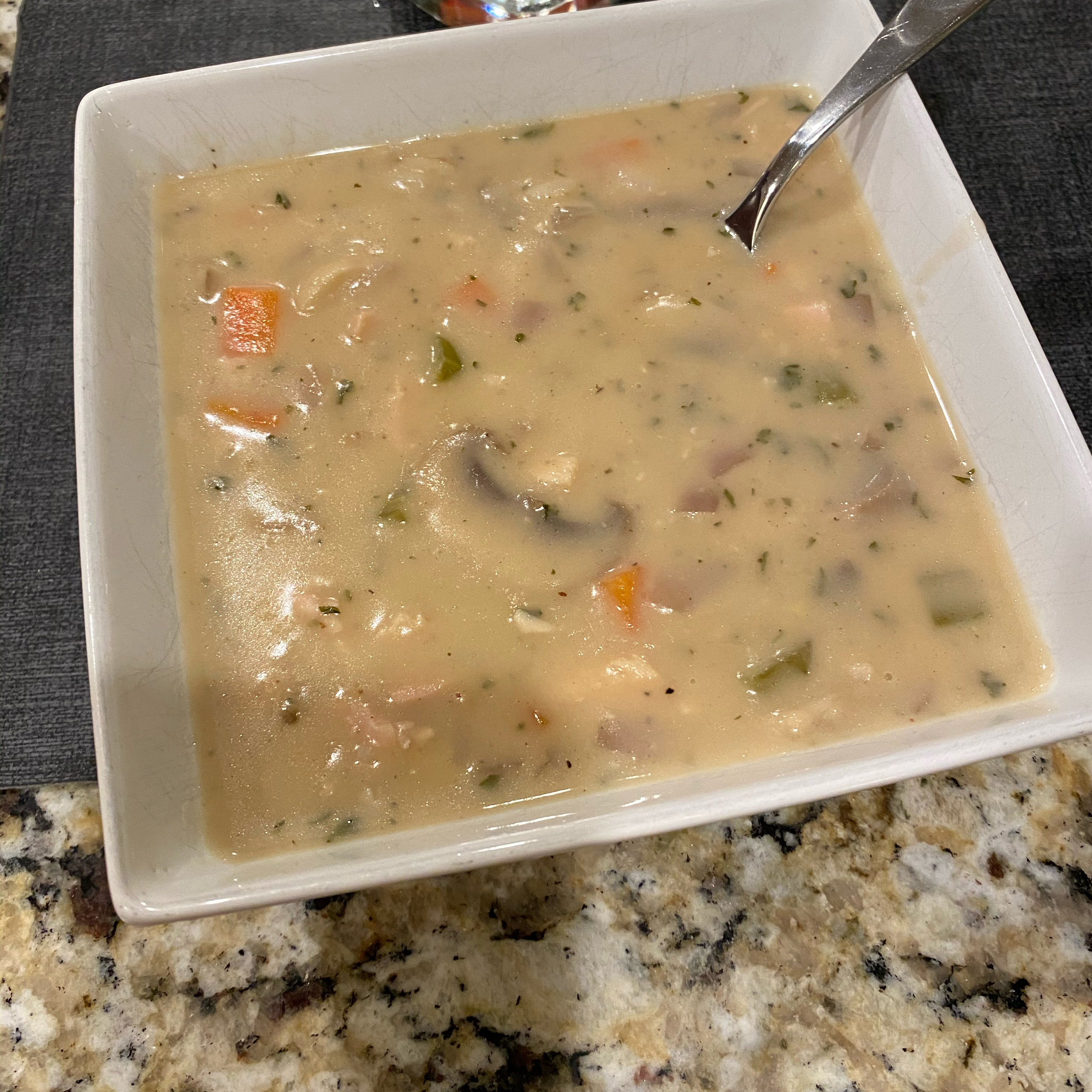 Creamy Chicken and Wild Rice Soup 