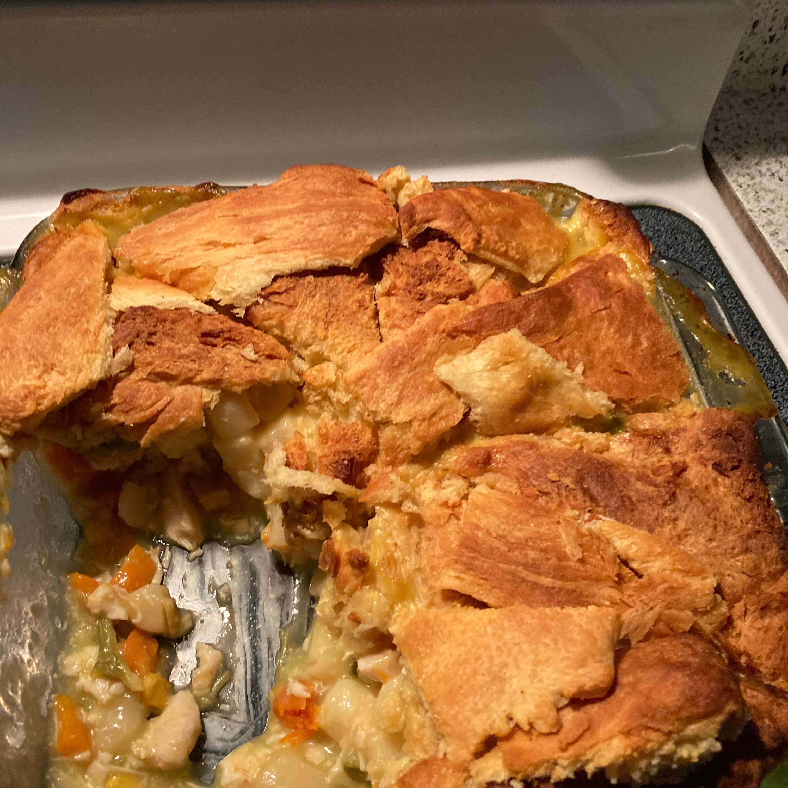Amazingly Easy, Surprisingly Tasty Broke College Student Chicken Pot Pie 
