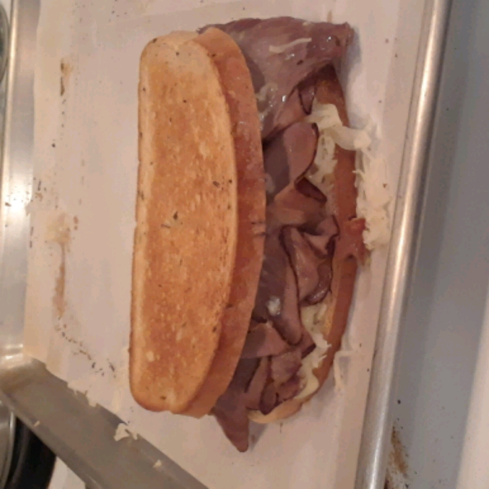 Broiled Reuben Sandwich trinight