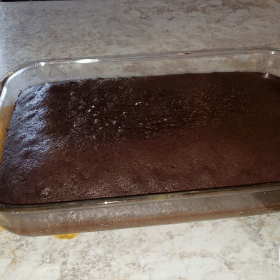 Dark Chocolate Cake I Rebecca Smygwaty