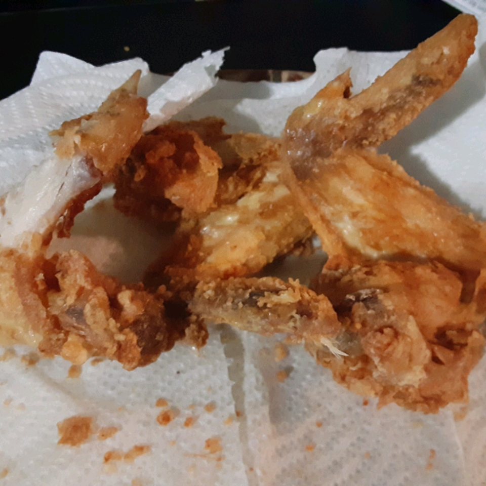 Restaurant-Style Buffalo Chicken Wings Alice Torres Castillo