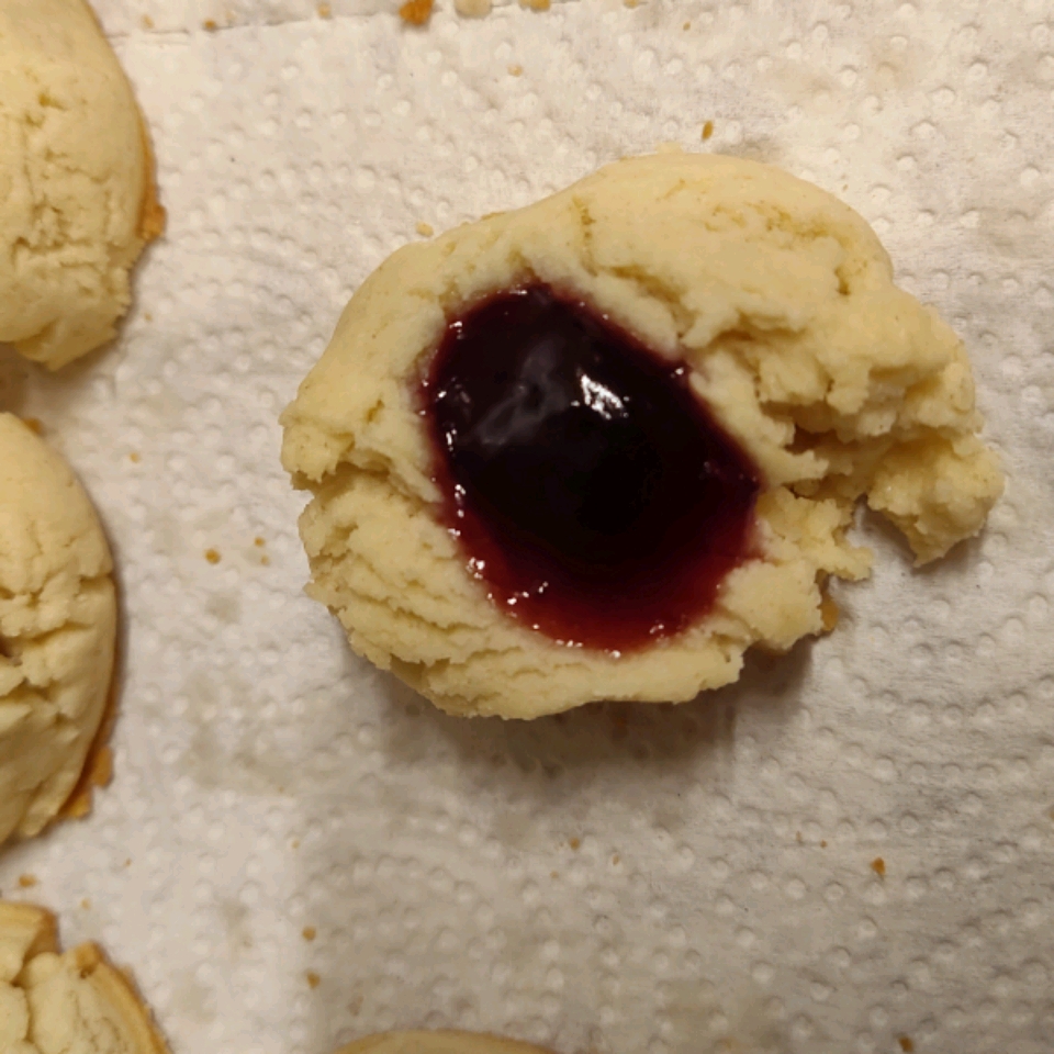 Raspberry and Almond Shortbread Thumbprints 
