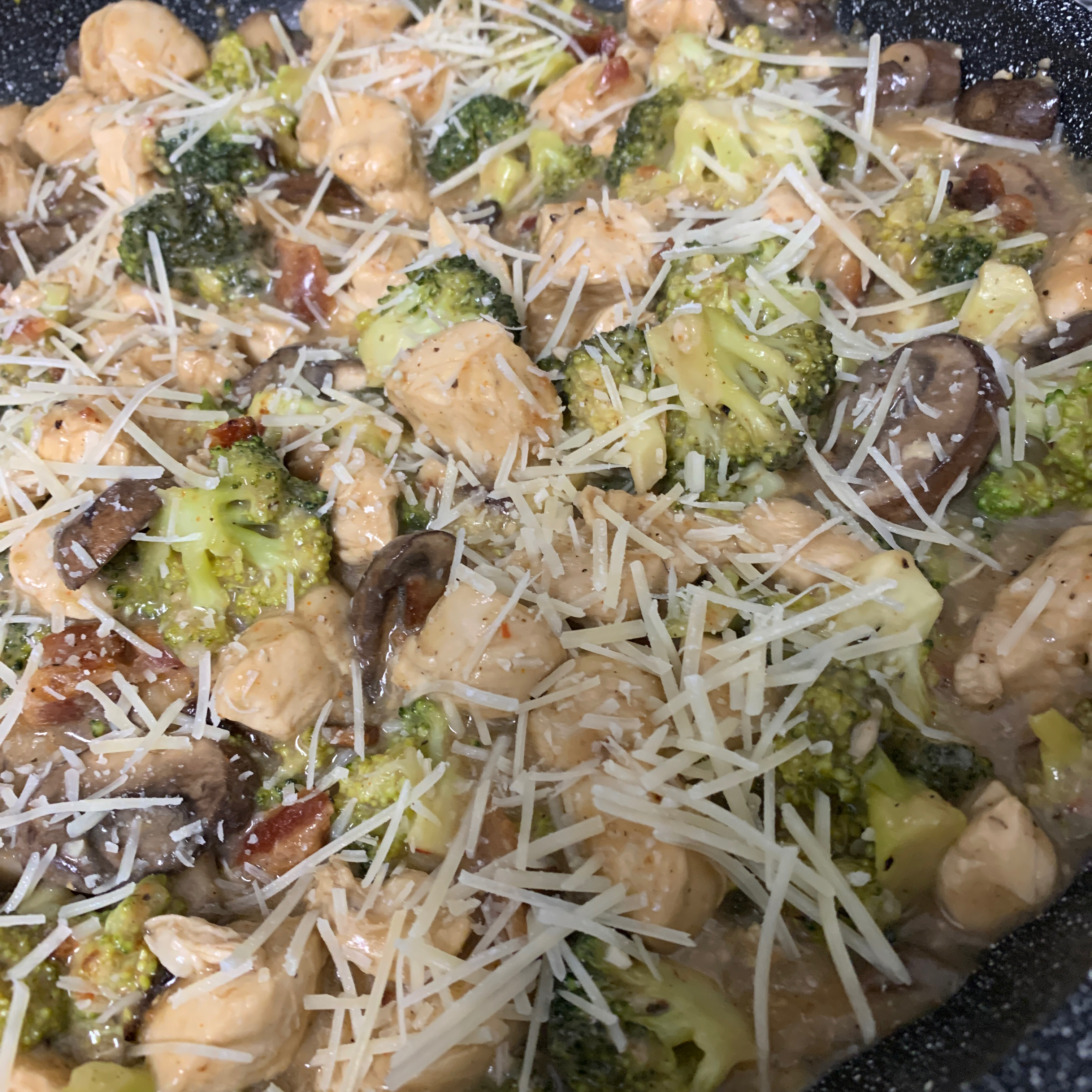 Spaghetti with Broccoli and Chicken 