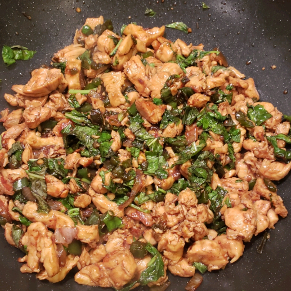 Spicy Thai Basil Chicken (Pad Krapow Gai) 