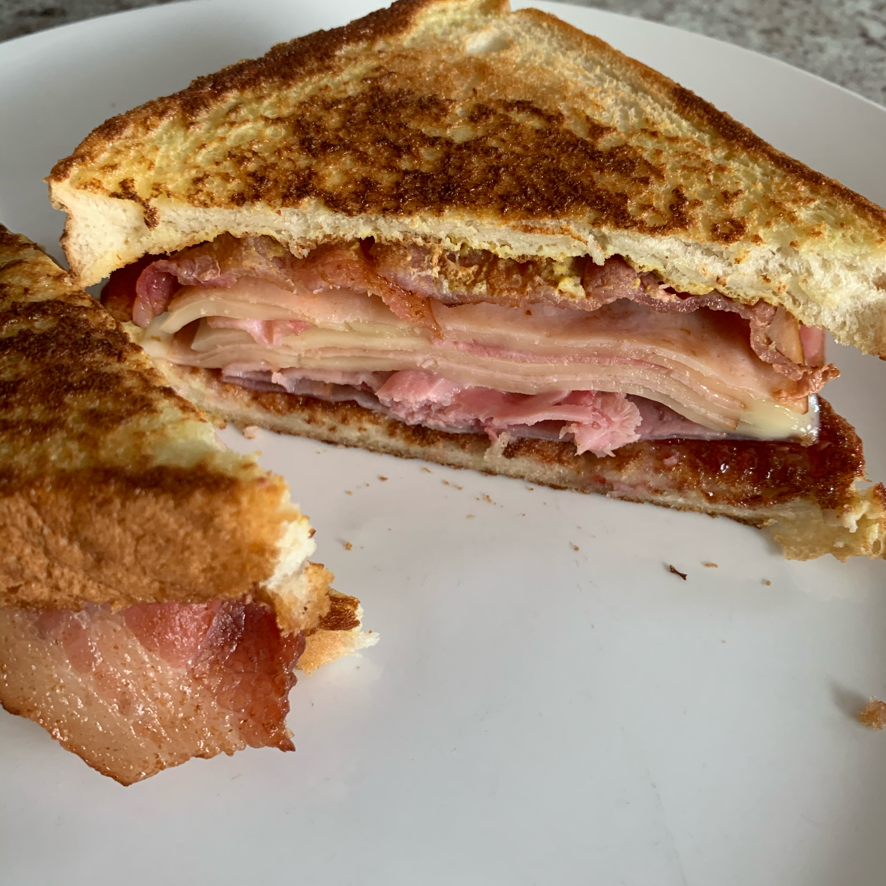 Monte Cristo Sandwich with Bacon 