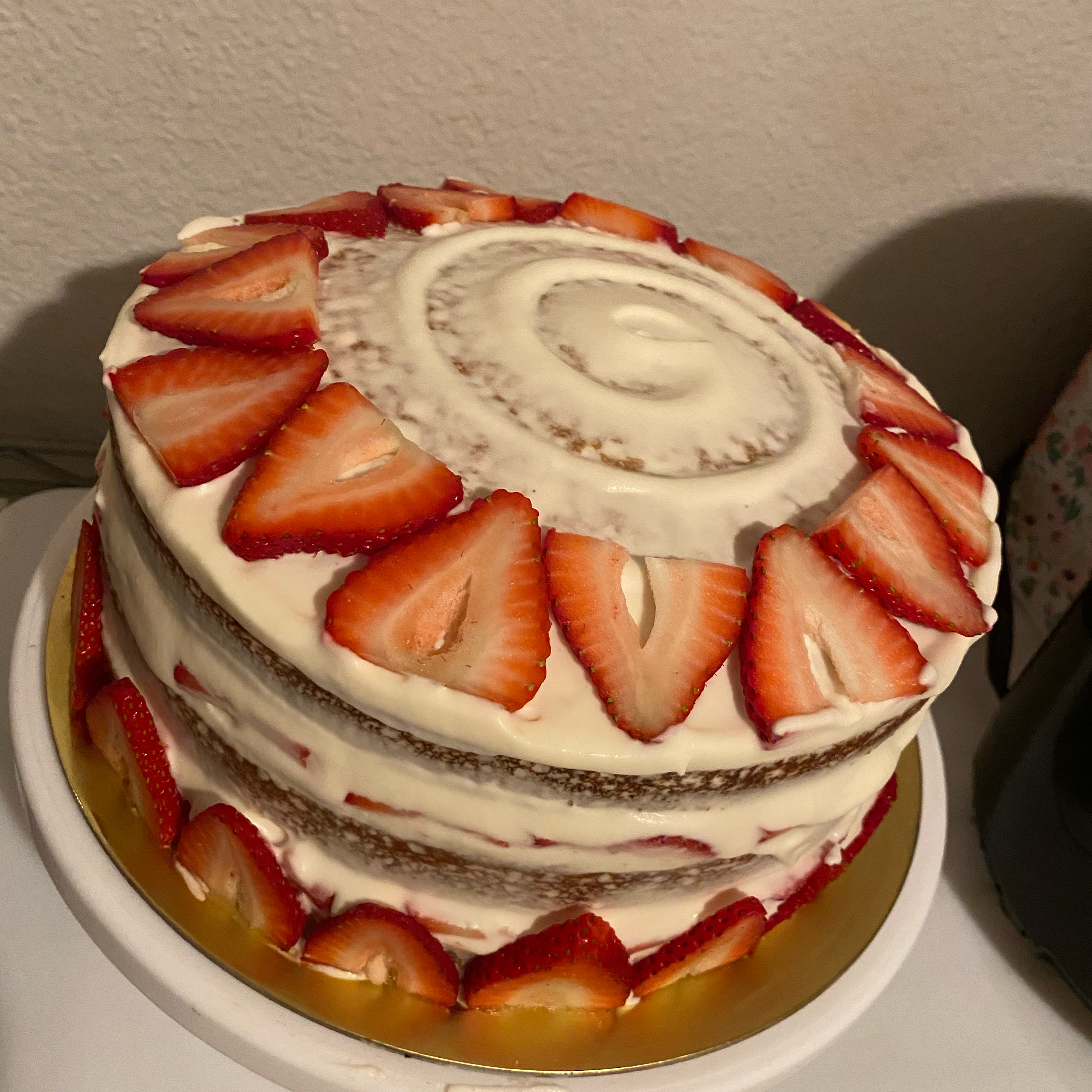 Carry Cake with Strawberries and Whipped Cream Angelina