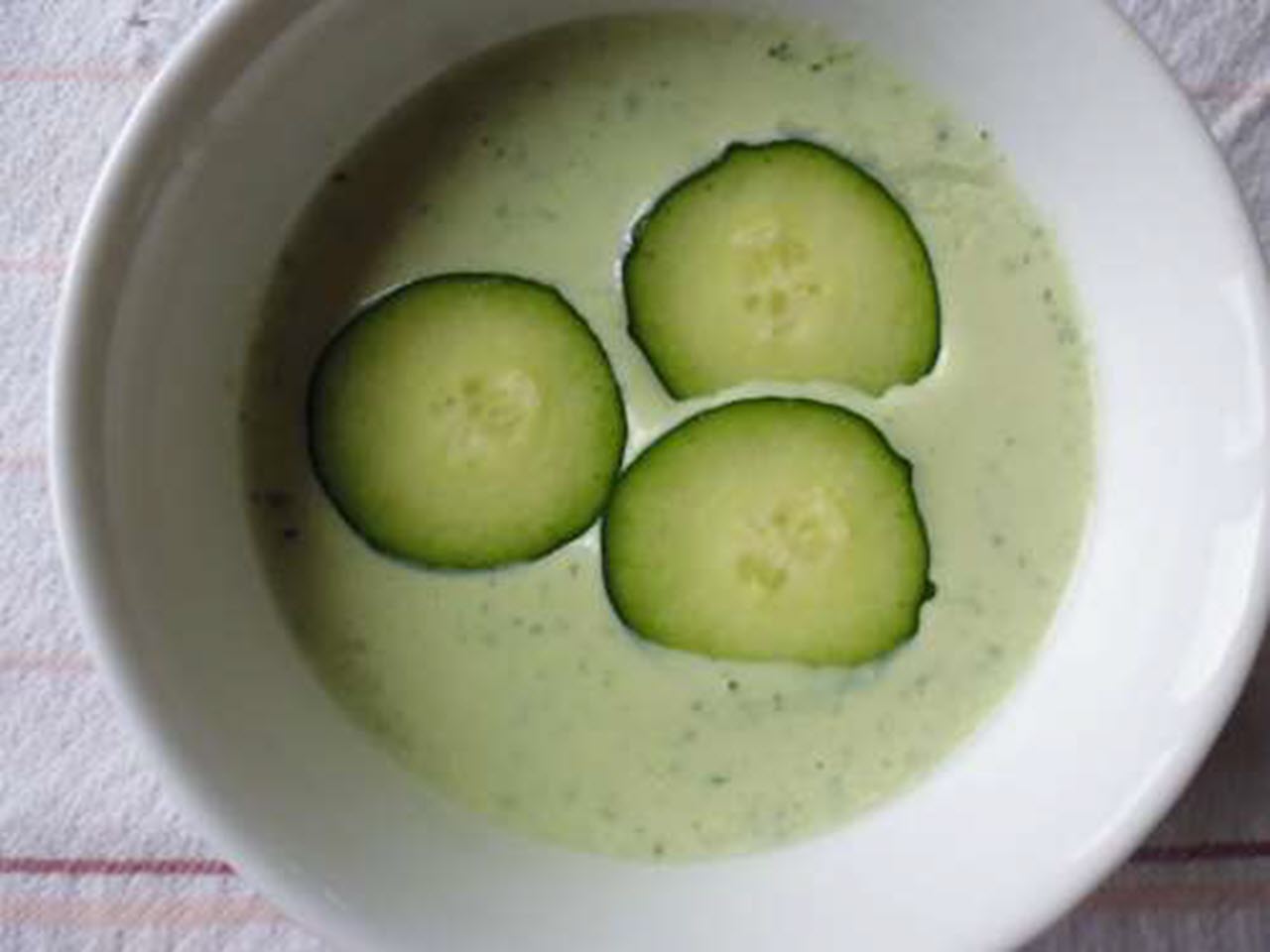Cold Cucumber Soup 