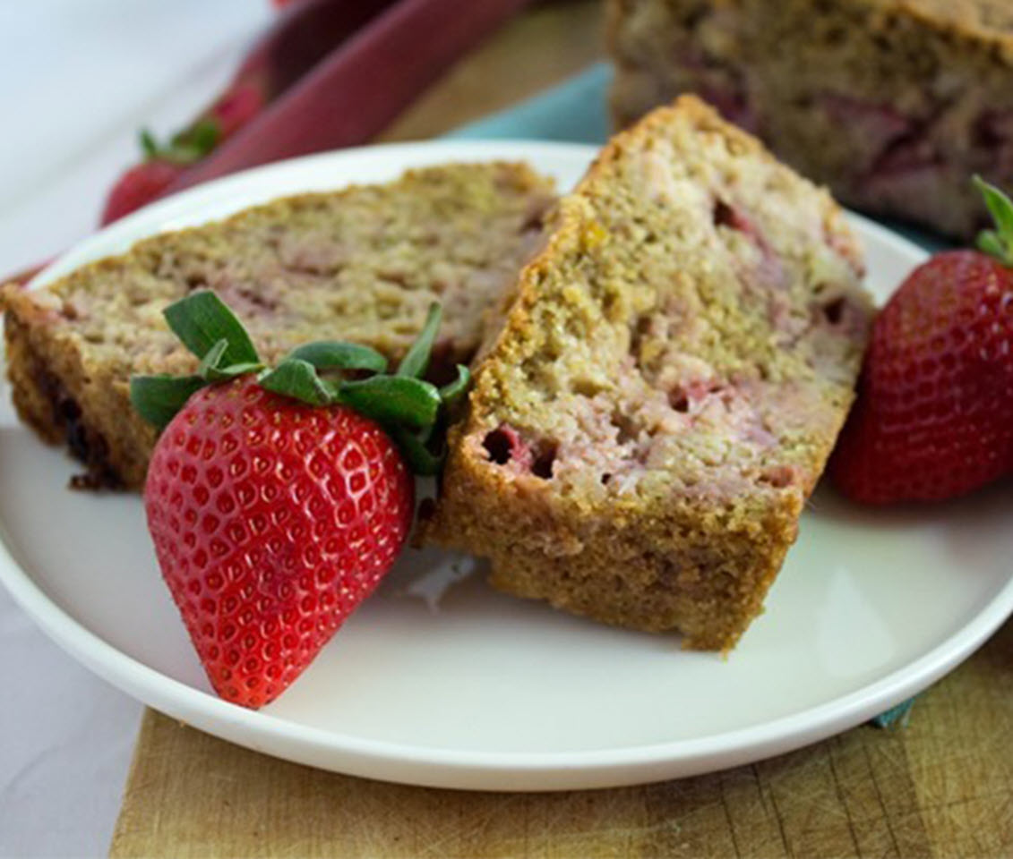 Healthy Strawberry Rhubarb Bread