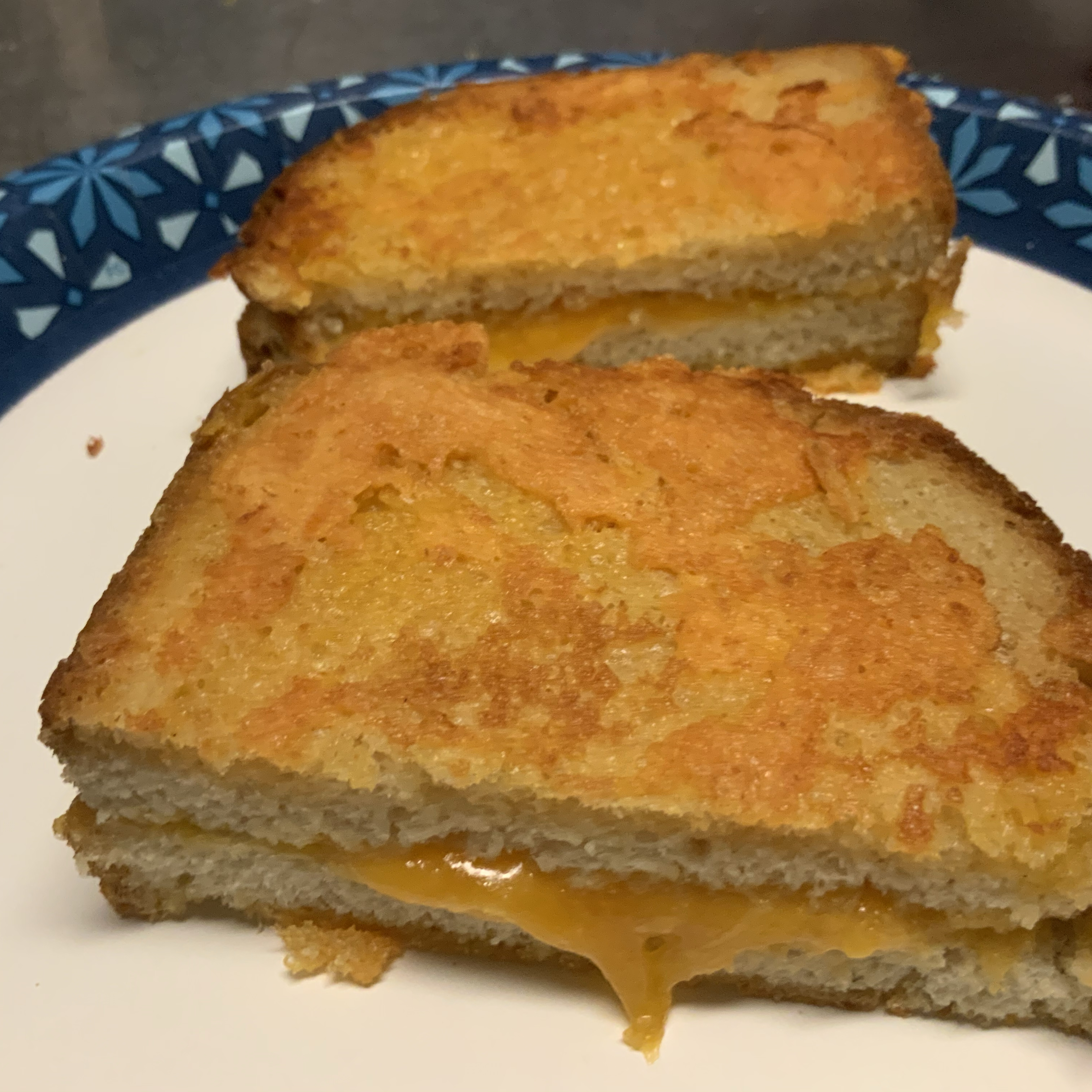 Inside-Out Grilled Cheese Sandwich 