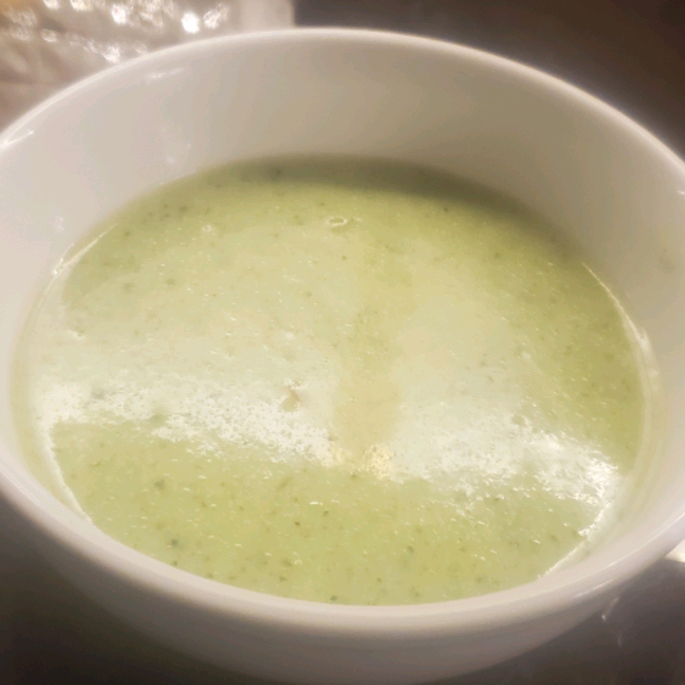 Quick Creamy Zucchini Soup 