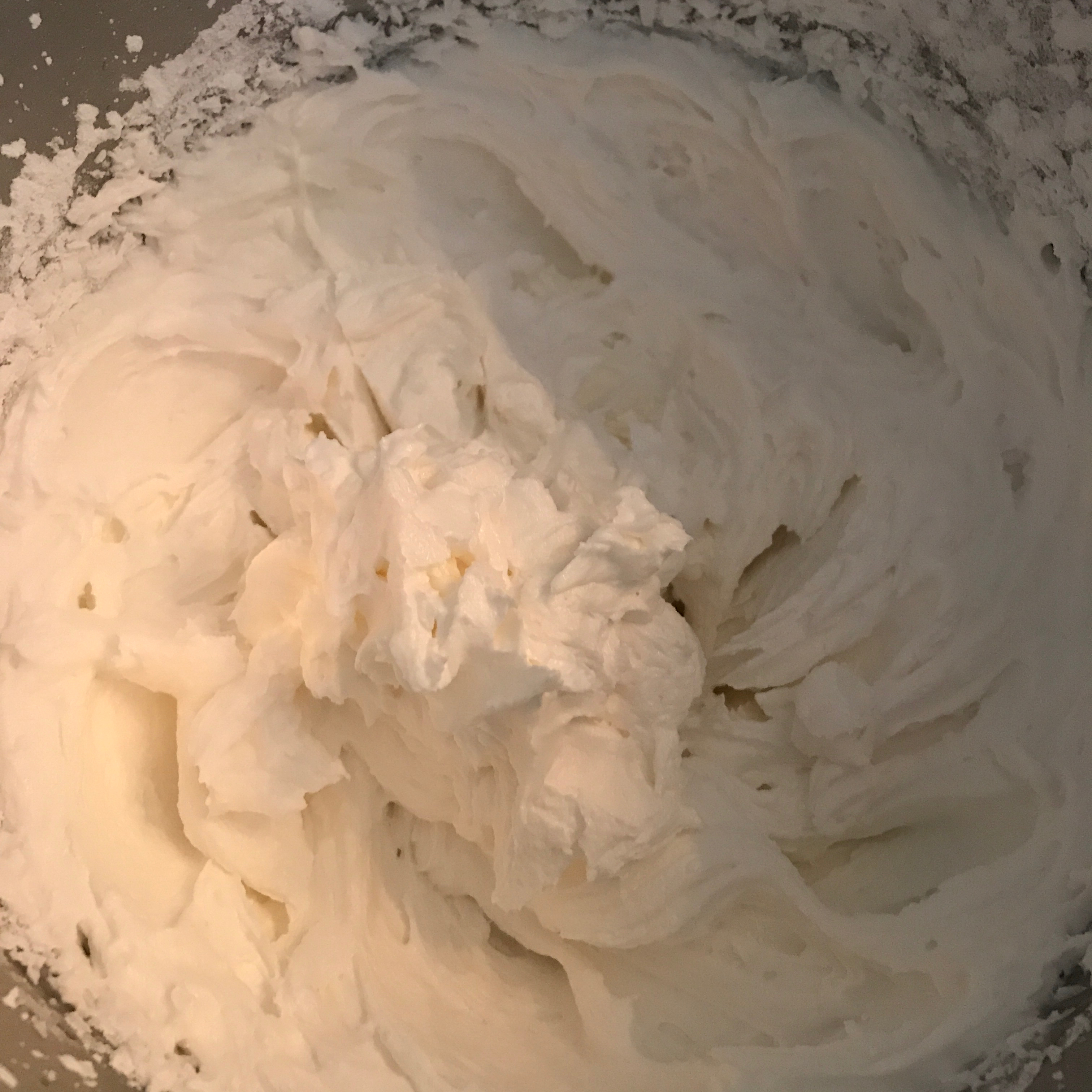 Holland Cream (White Cream Filling) 