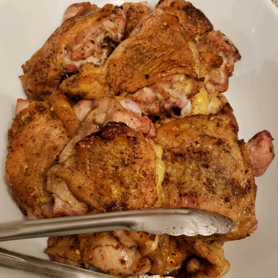 Crispy Baked Chicken Thighs yylien