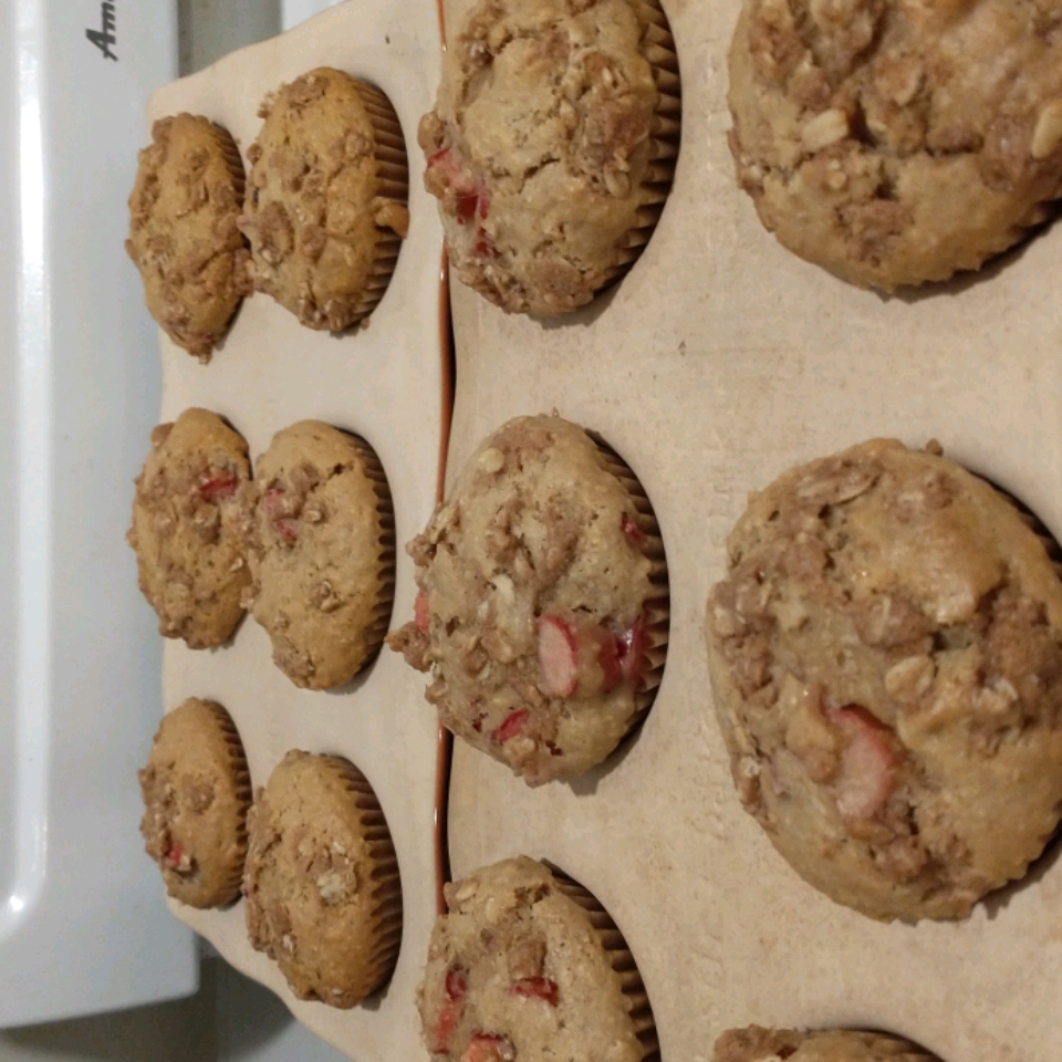 Aunt Norma's Rhubarb Muffins 
