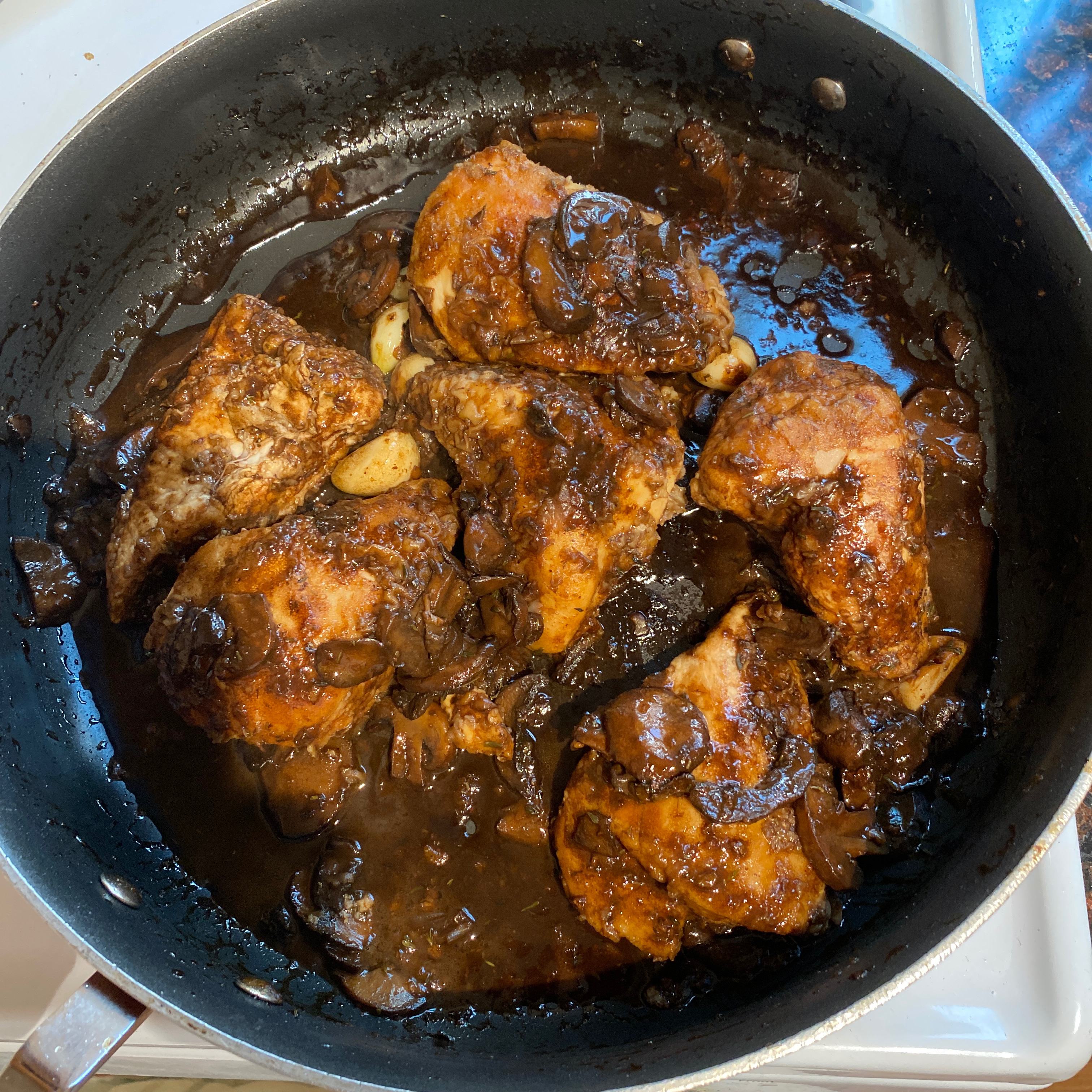 Chicken Breasts with Balsamic Vinegar and Garlic 