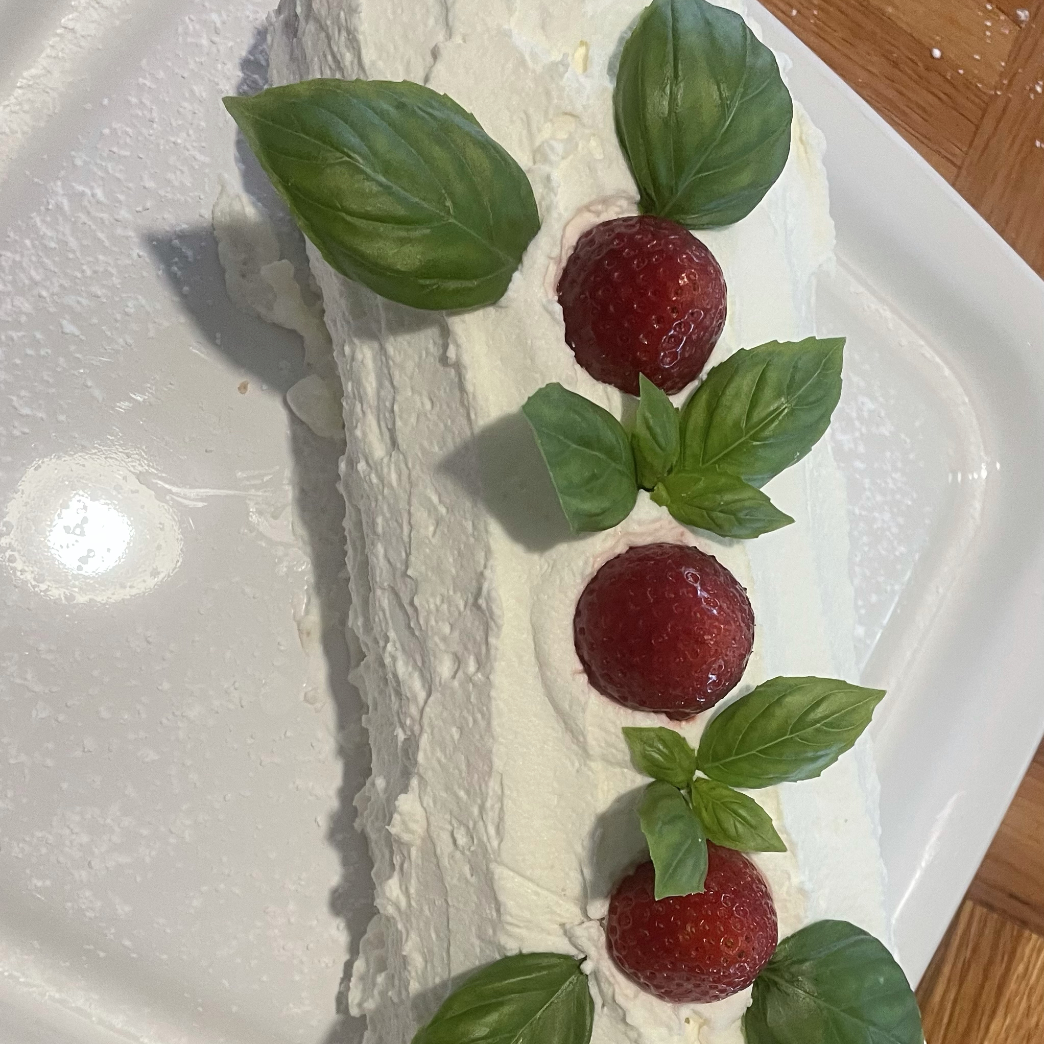 Angel Food Cake and Strawberry Cream Roll KLKNOW