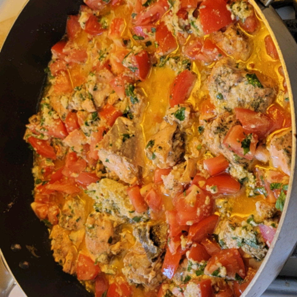 Salmon with Tomatoes 