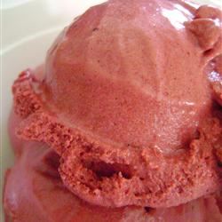 Smooth Raspberry Ice Cream 