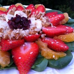 Spinach and Fruit Honey Salad 