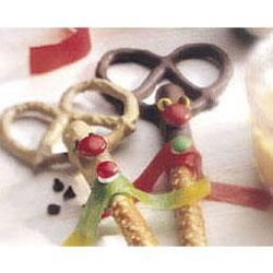 Reindeer Chocolate-Coated Pretzel Rods