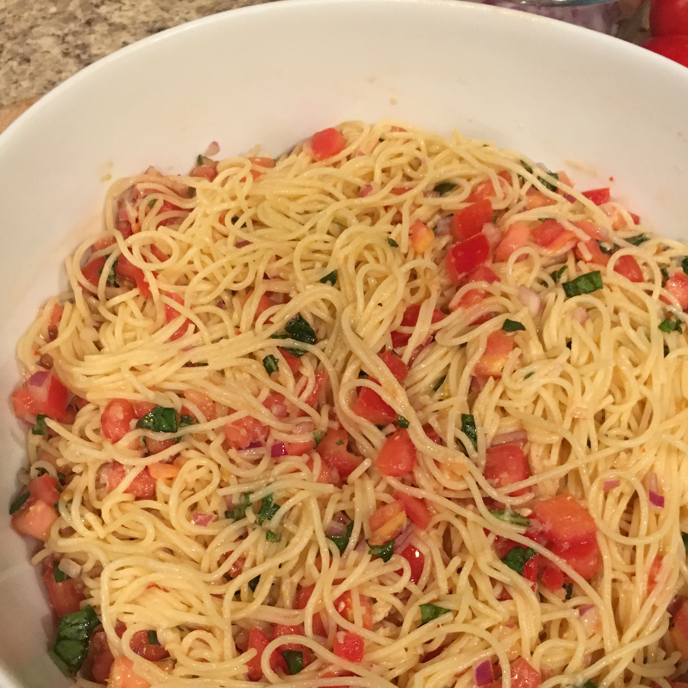 Pasta with Fresh Tomato Sauce 