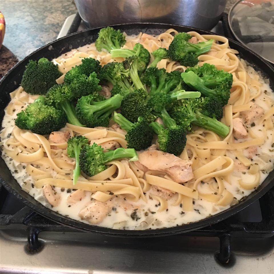 Chicken and Broccoli Fettuccini Skillet Dinner 