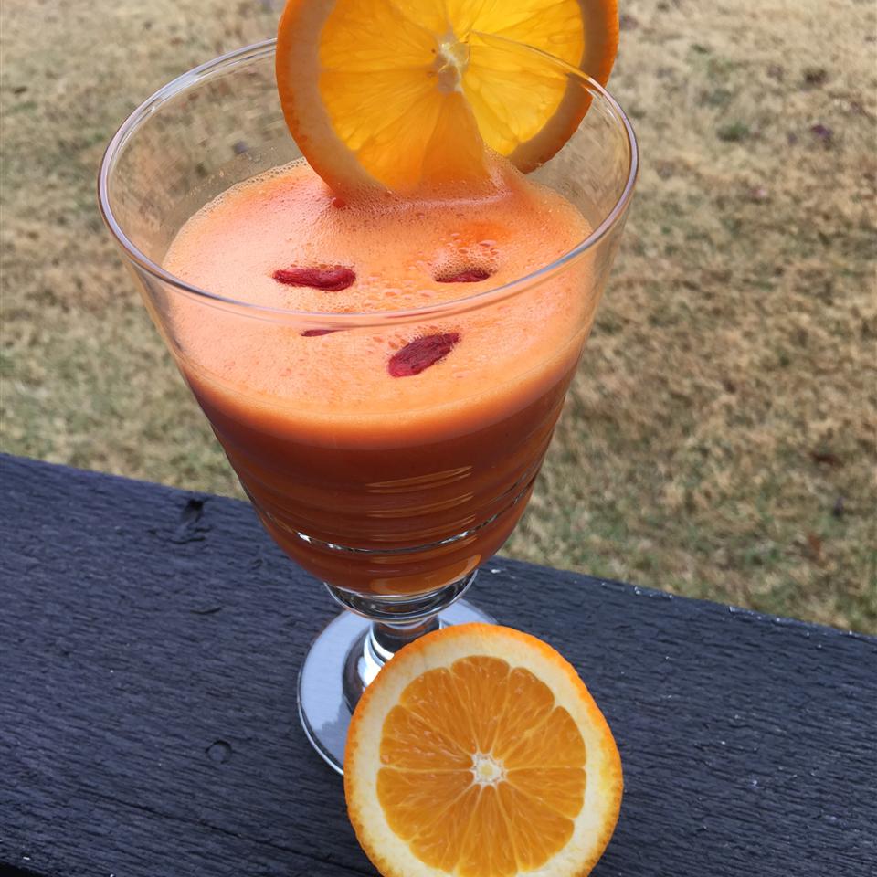 Orange Juice Goji Berries Smoothie thedailygourmet