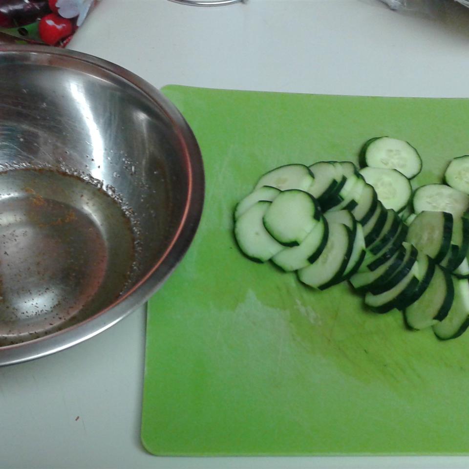 Crisp Marinated Cucumbers 