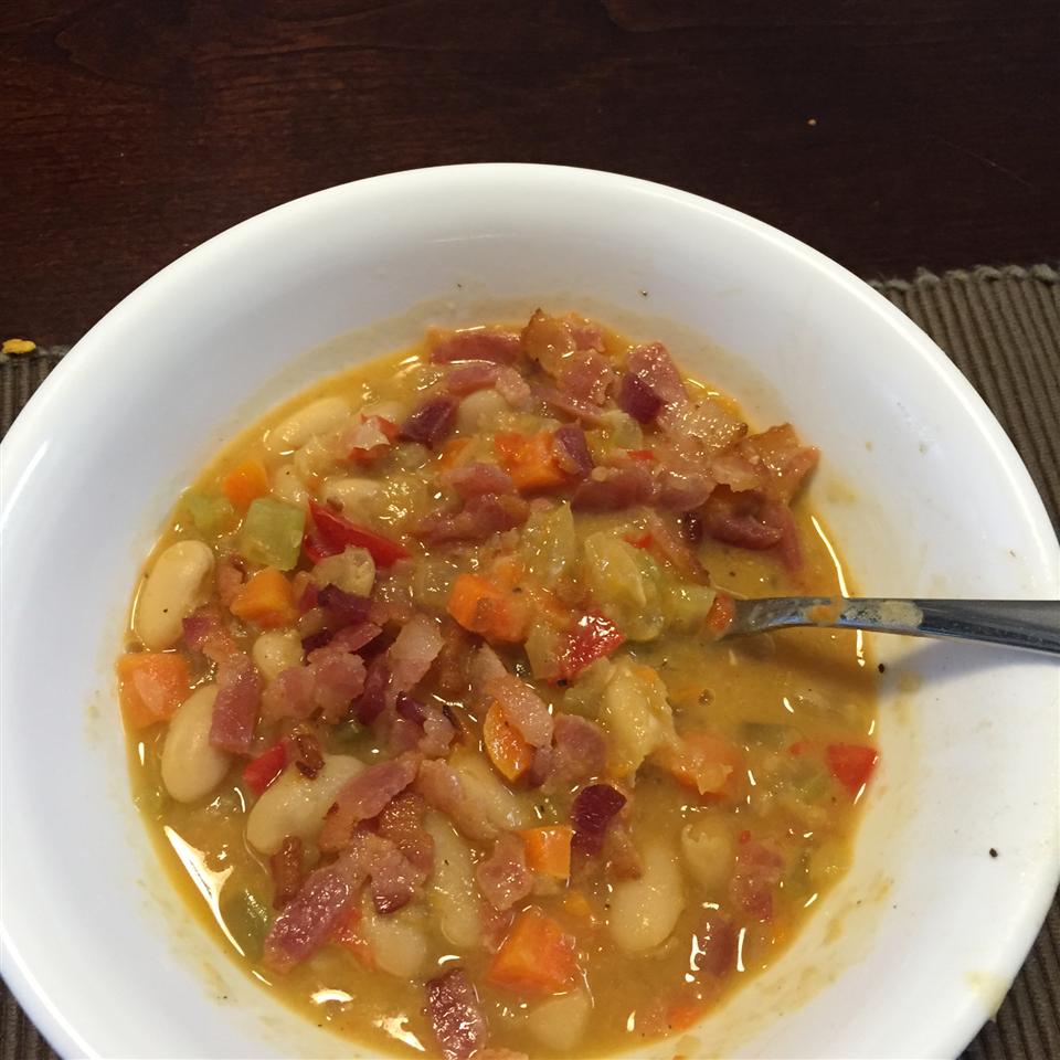 Bean, Bacon and Pepper Soup jessica