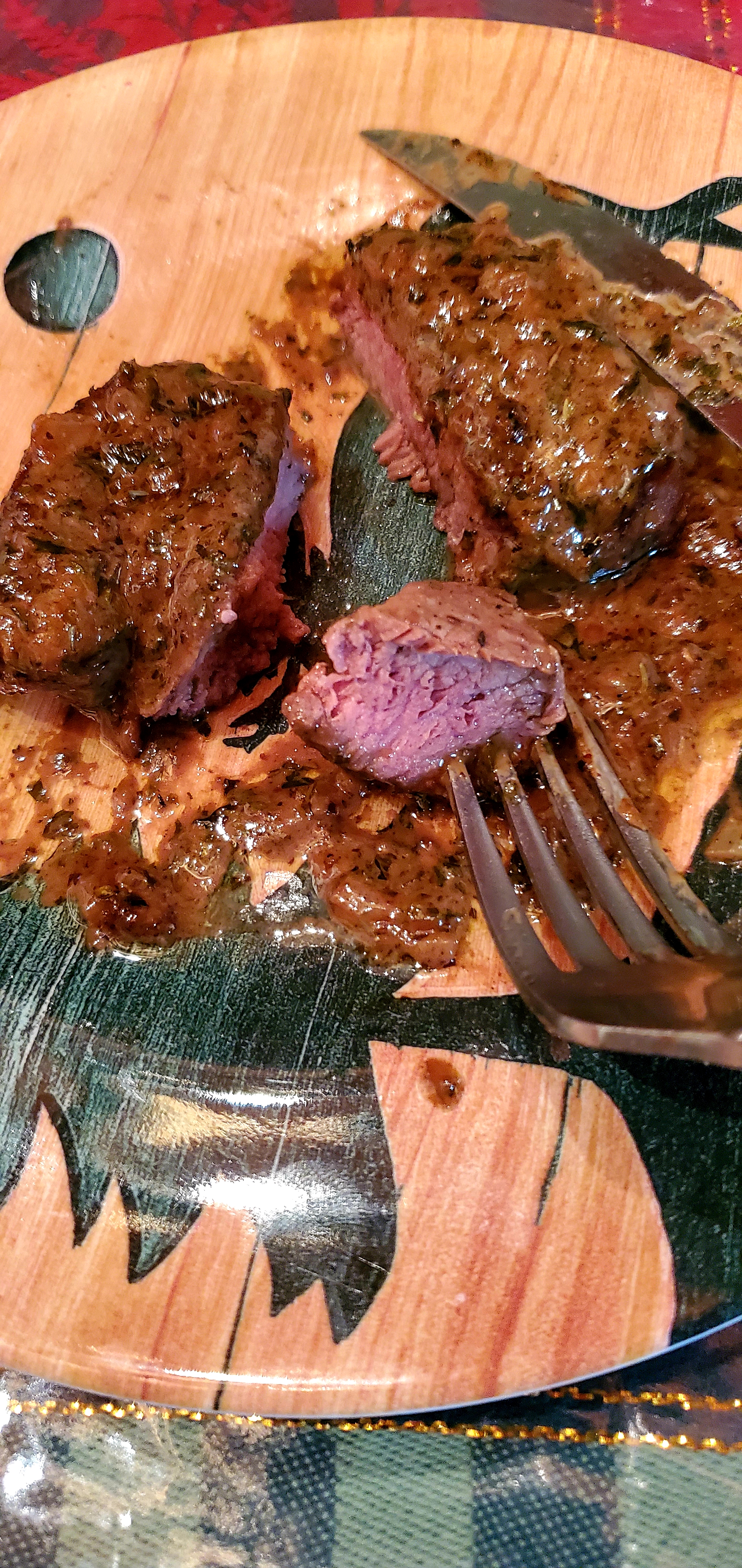 Oven-Seared Beef Tenderloin with Herb Pan Sauce 