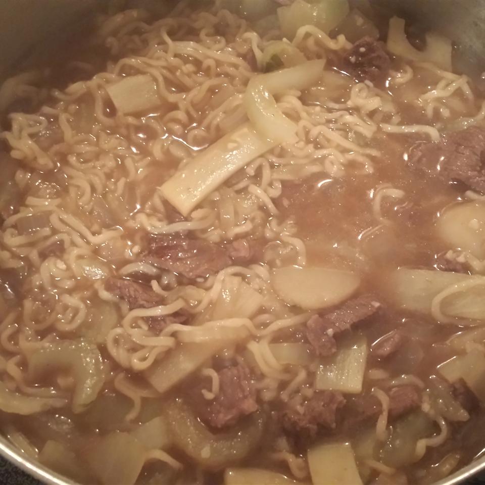 Quick Asian Beef Noodle Soup 