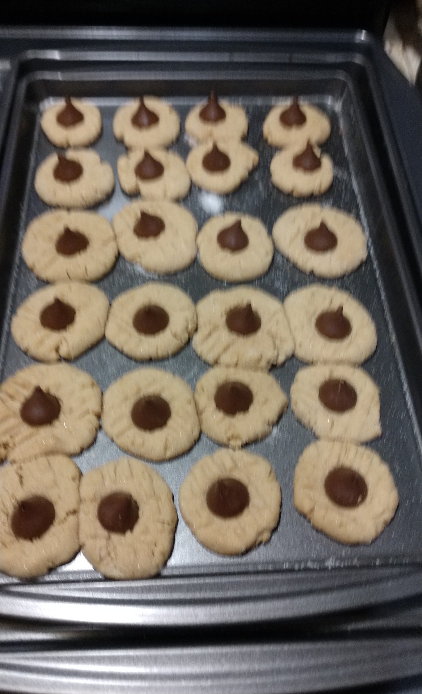 Mom's Peanut Butter Blossom Cookies 
