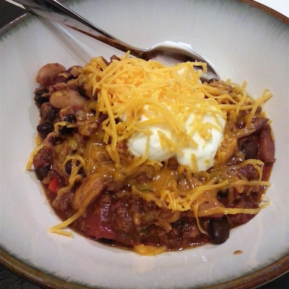 Unbelievably Easy and Delicious Vegetarian Chili 