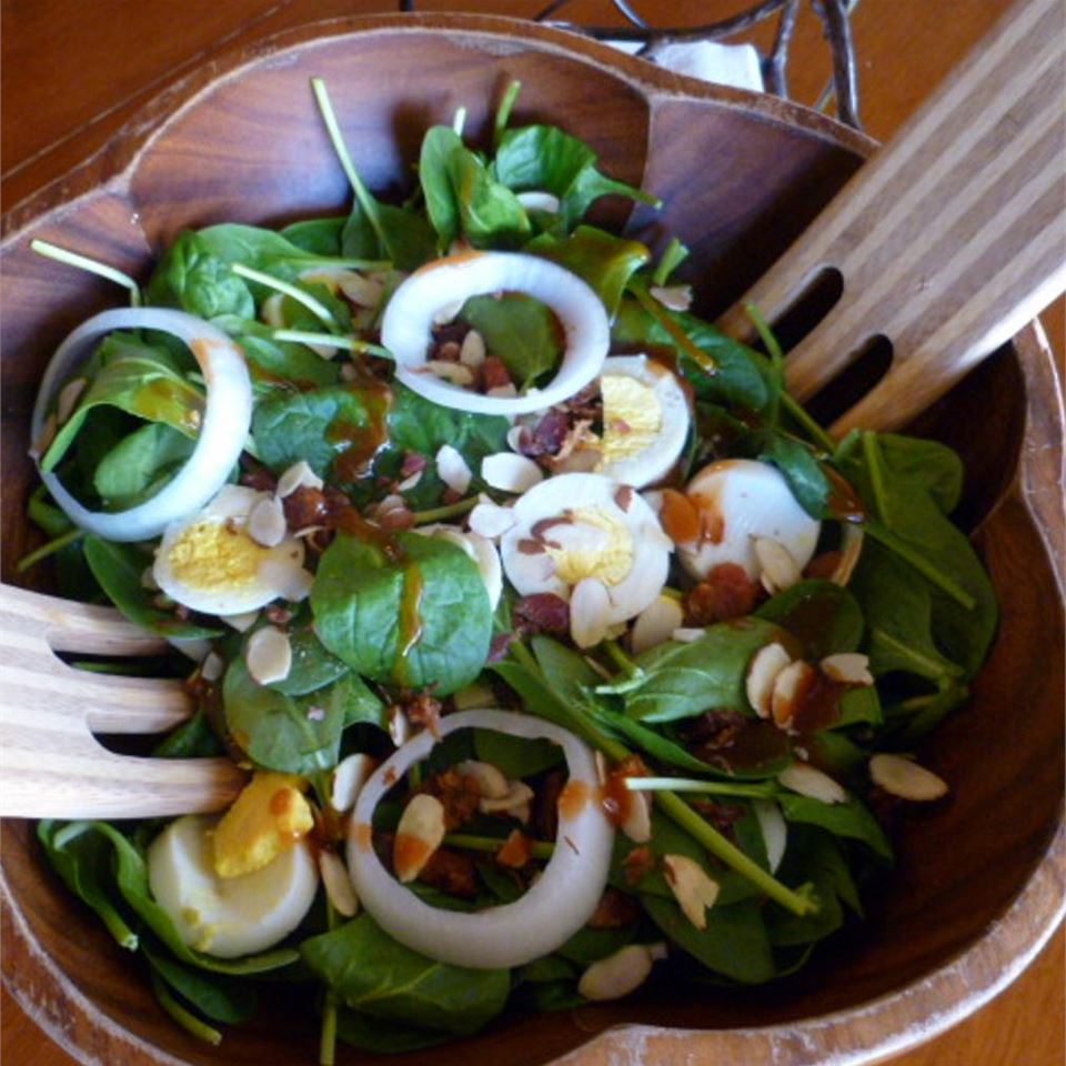The Best Spinach Salad DotDot