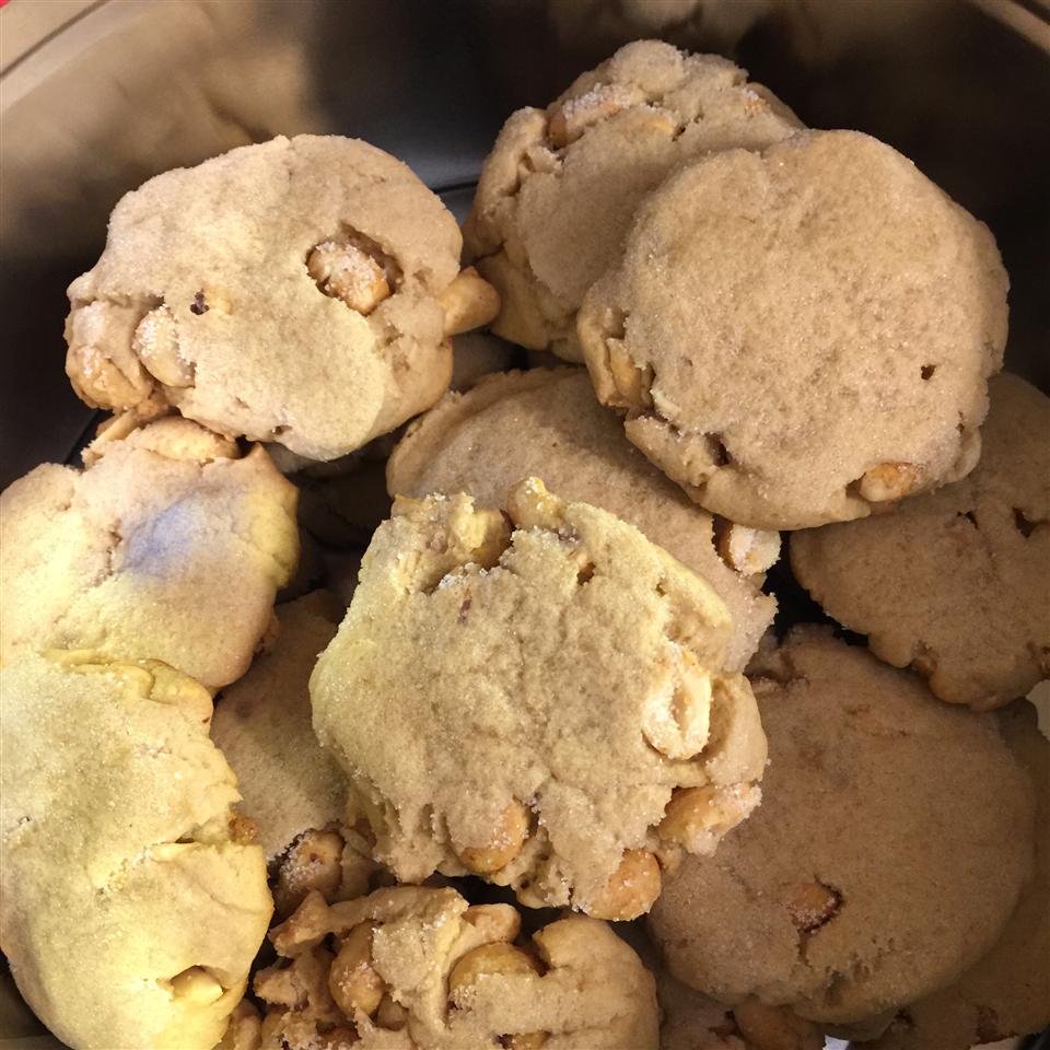 Salted Peanut Cookies 