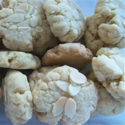 Chinese Restaurant Almond Cookies 