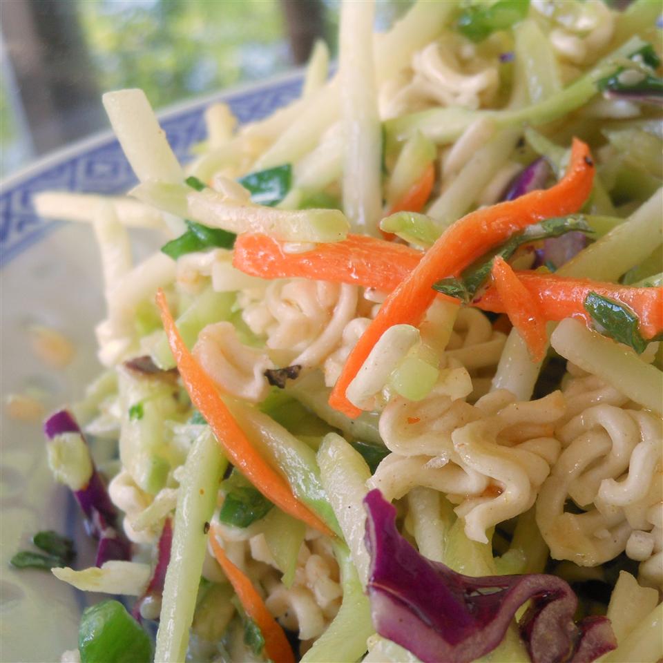 Broccoli and Ramen Noodle Salad 