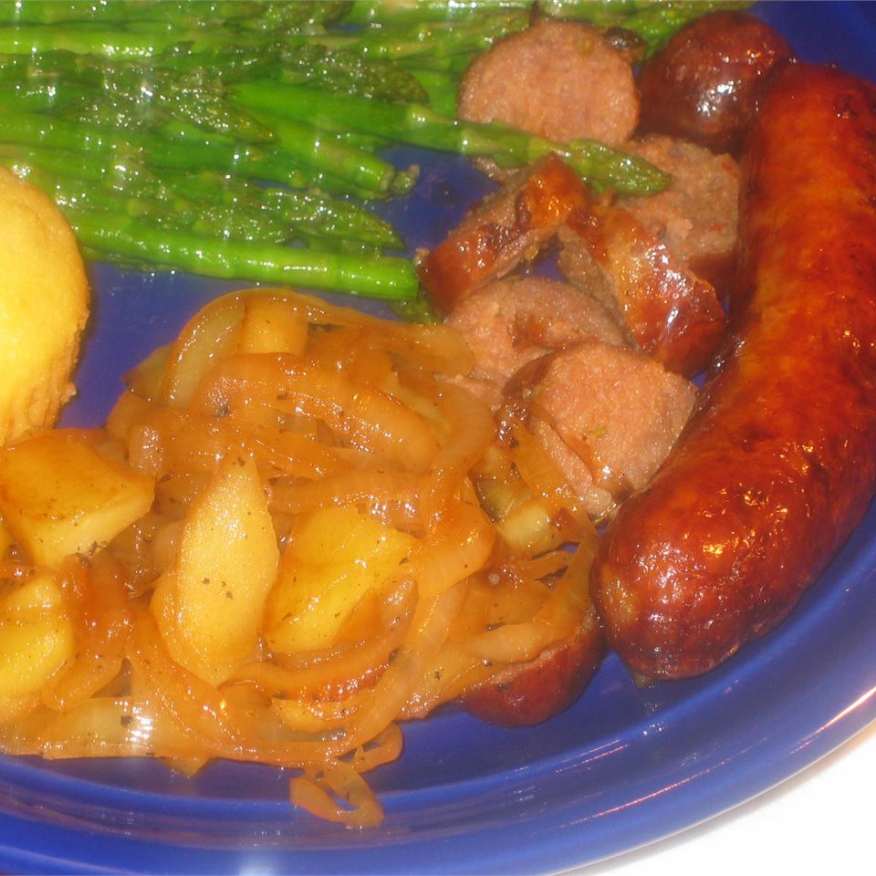 Grilled Sausages with Caramelized Onions and Apples 