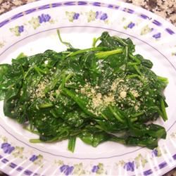 Quick and Easy Sauteed Spinach 