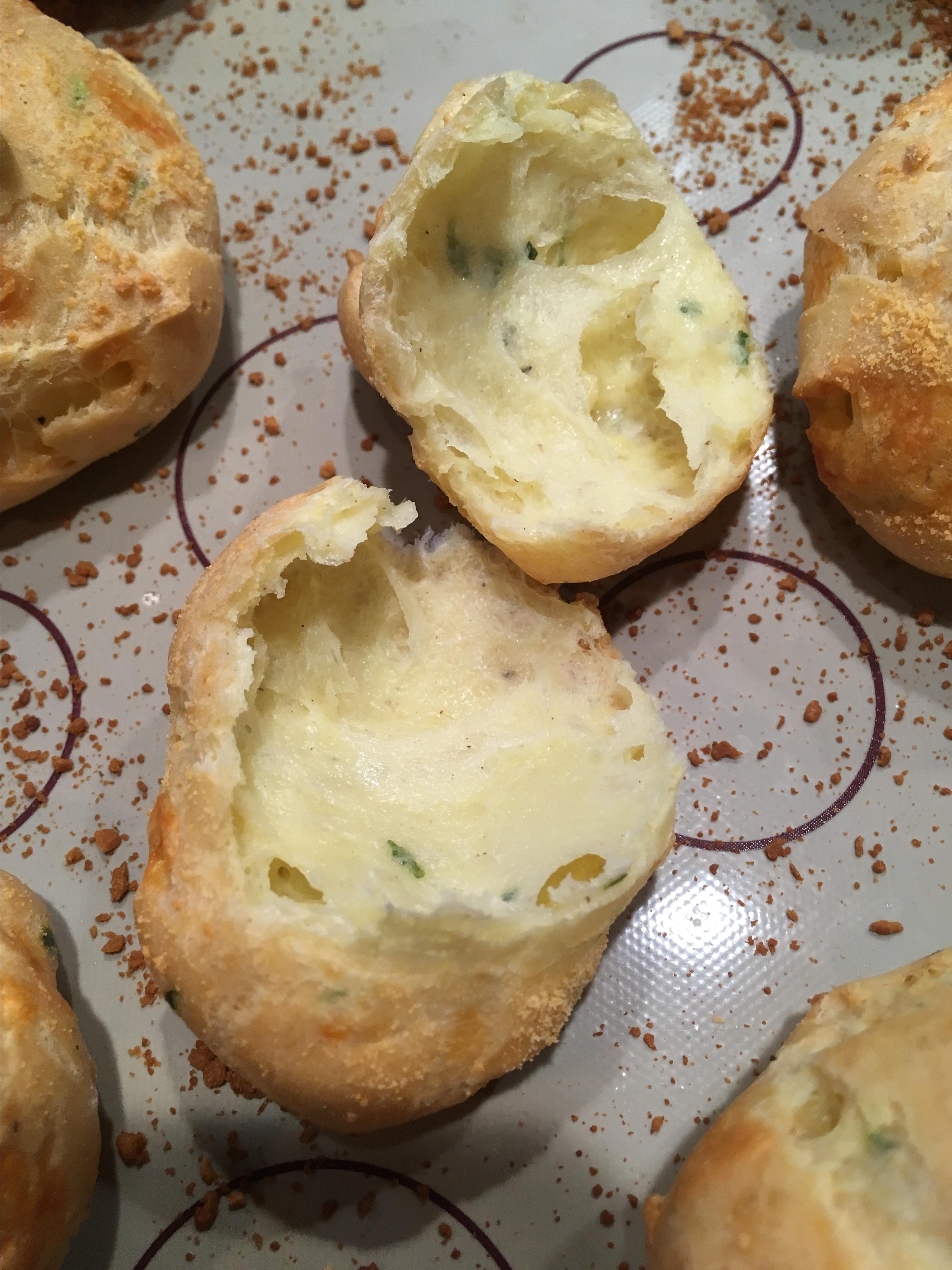 Cheese Puffs (Gougeres) Olive