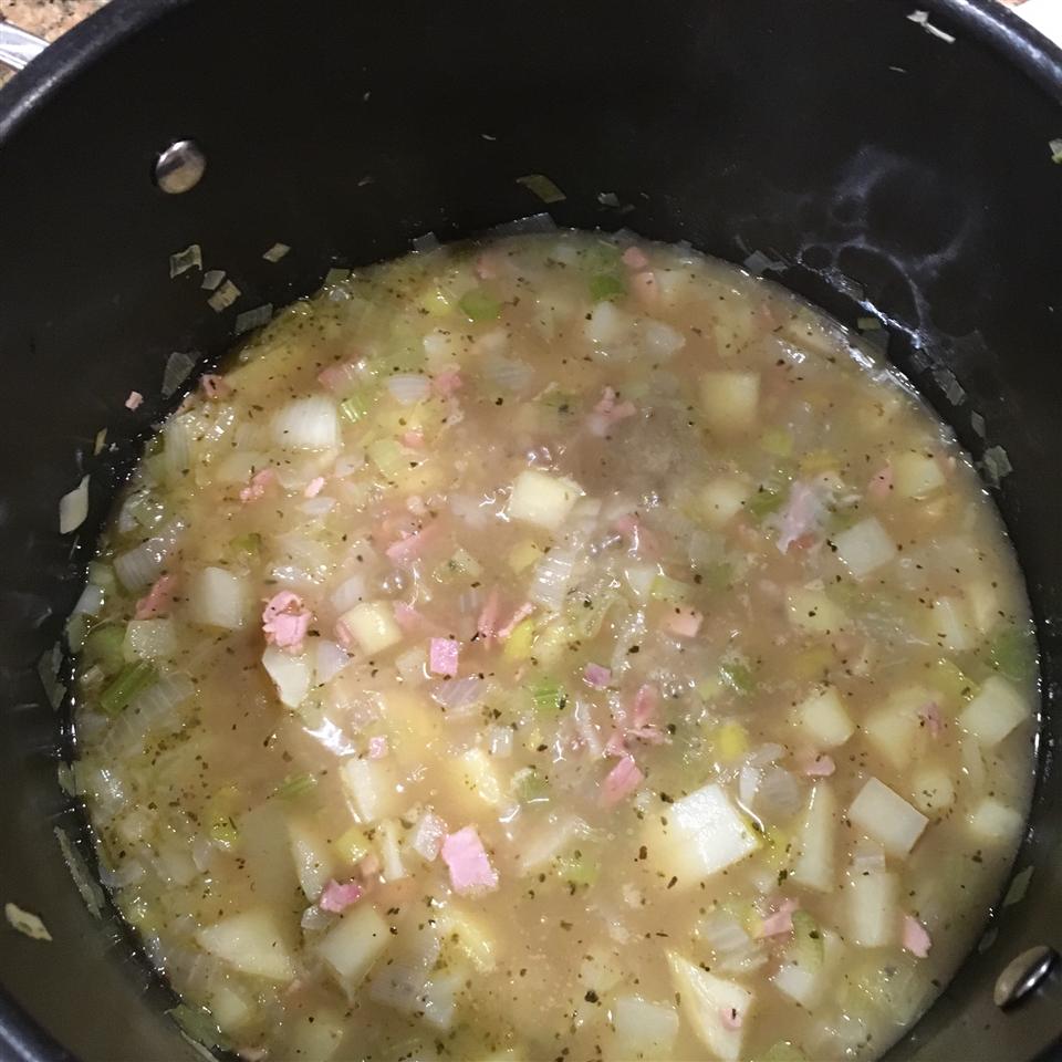 Broccoli, Leek, and Potato Soup 