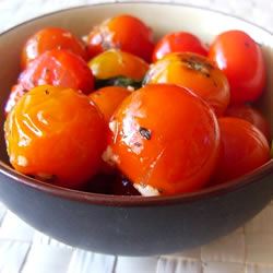 Sauteed Cherry Tomatoes with Garlic and Basil 