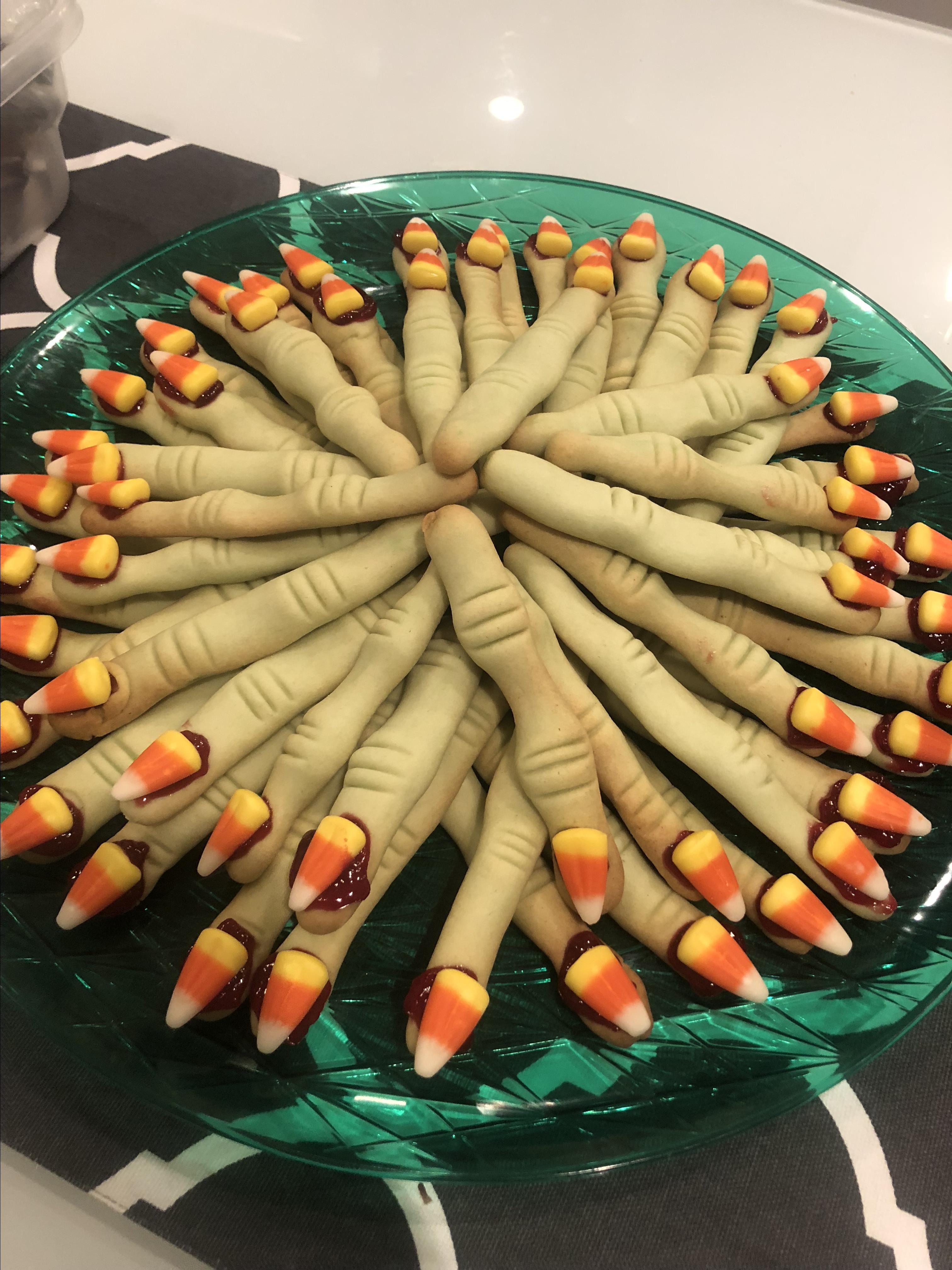 Spooky Witches' Fingers 