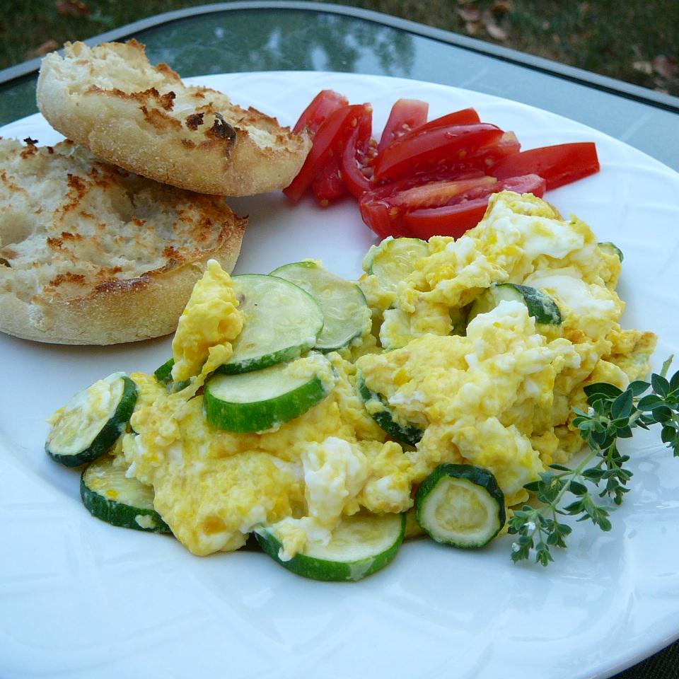 Zucchini with Egg Molly