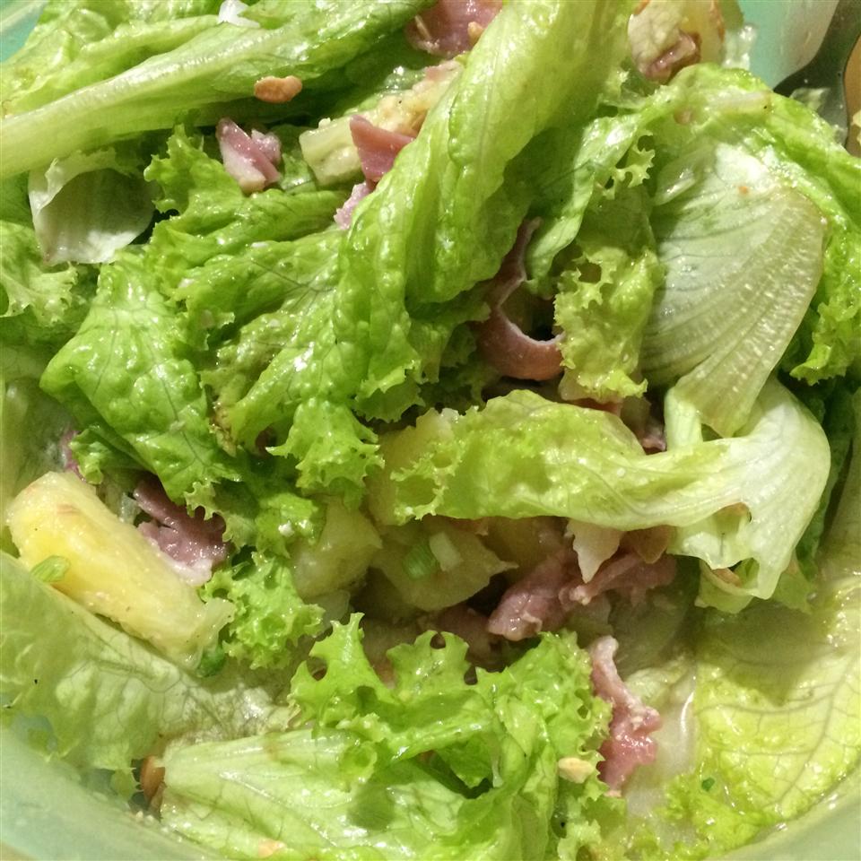 Tropical Salad with Pineapple Vinaigrette Farahsmommy