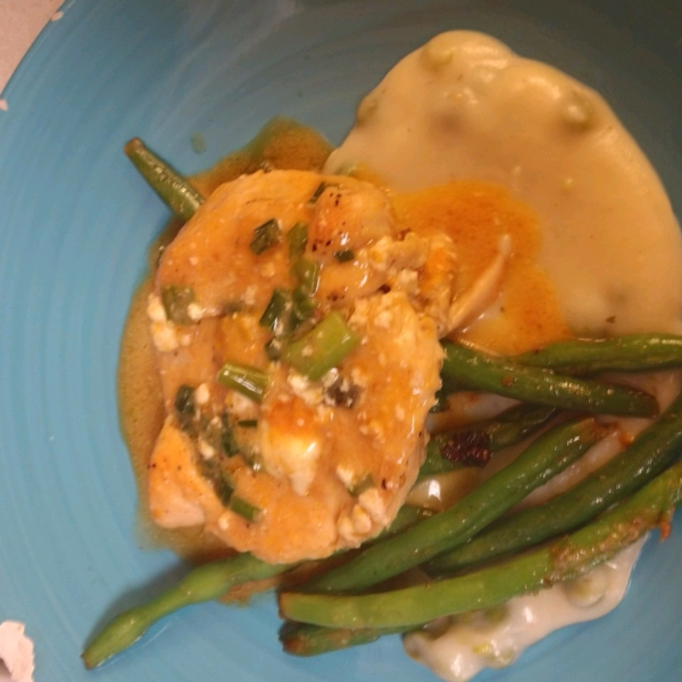 Chicken Breasts with Chipotle Green Onion Gravy 